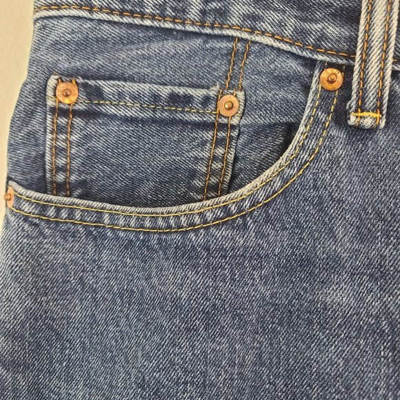 Levis Jeans Mens 42x30 Blue 550 Straight Leg Relaxed Fit Jeans Classic Work EUC - Picture 3 of 12